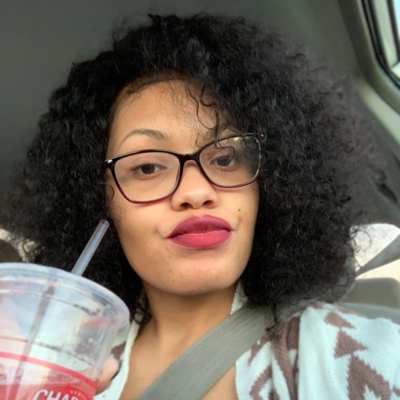 Meet your Posher, Bianca - Picture 1 of 1